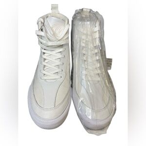 NIB Alexander McQueen Sneakers Vulchi Calf Leather in White size 40